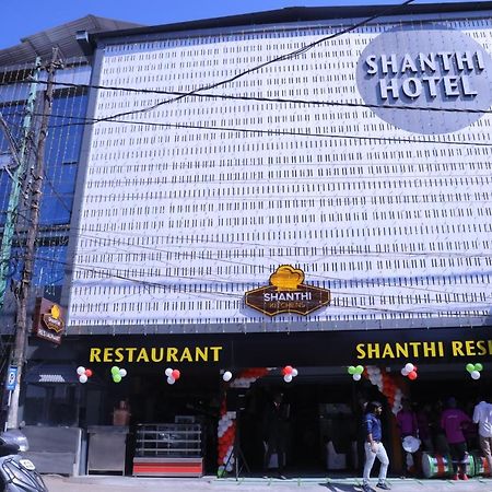 Shanthi Residency Pathanāmthitta エクステリア 写真