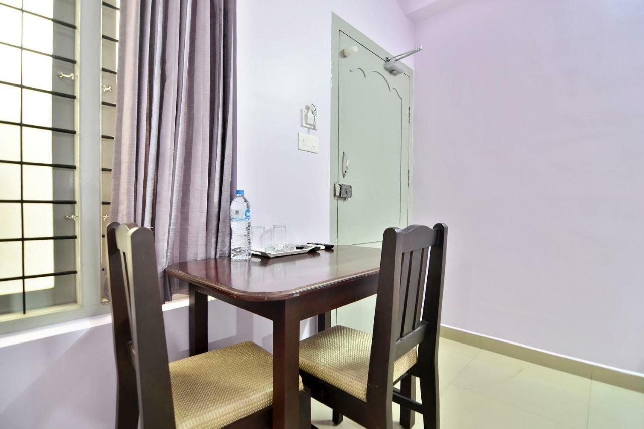 Shanthi Residency Pathanāmthitta エクステリア 写真